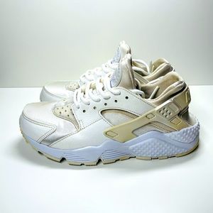 Nike Air Huarache Women's 7
